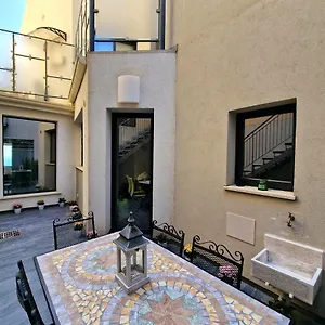 The White Domus Taormina