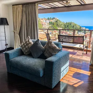 Palazzo Di Ferro Taormina
